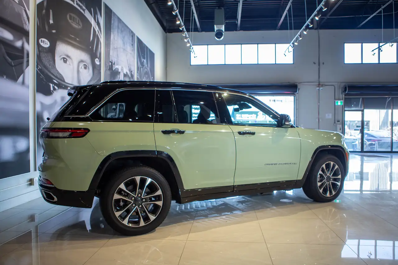 Jeep Grand Cherokee - Image 2