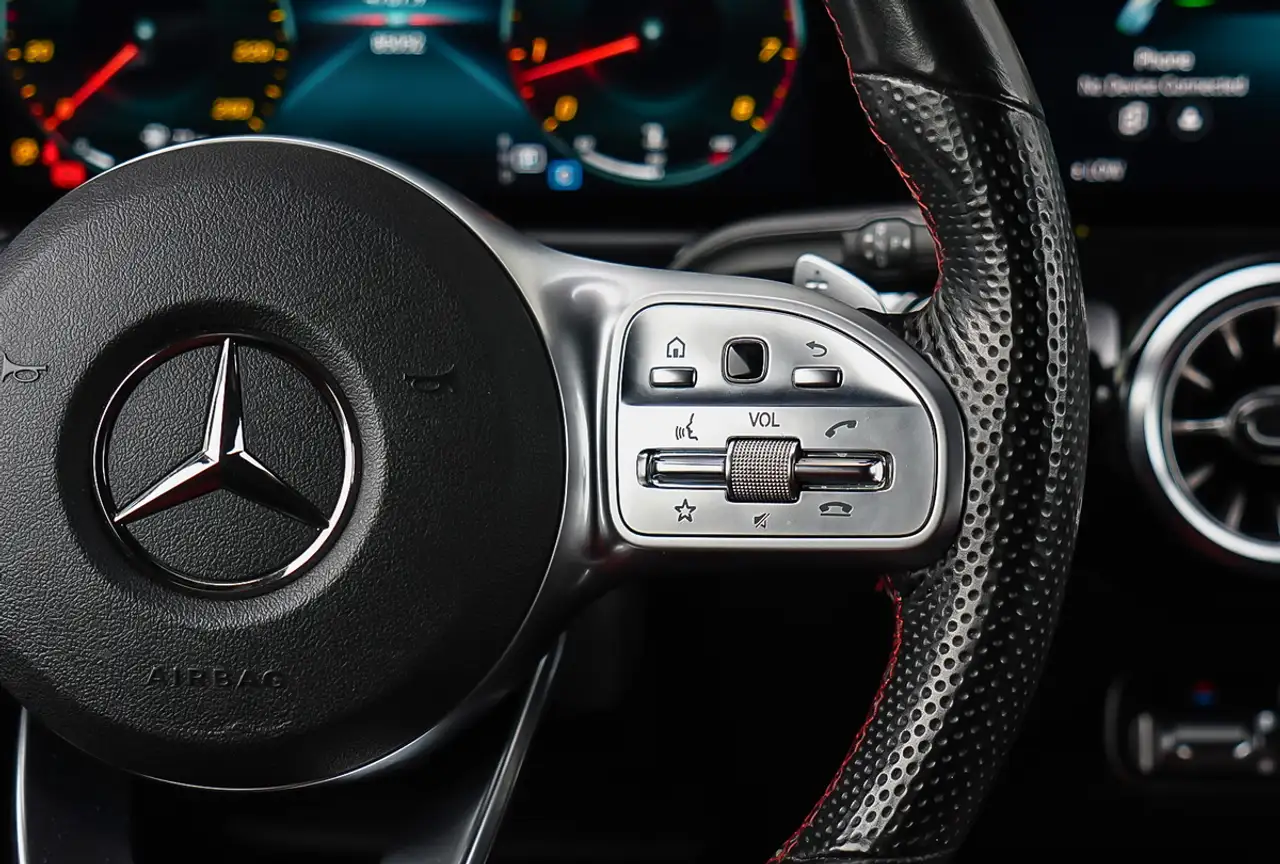 Mercedes-Benz GLB - Image 18