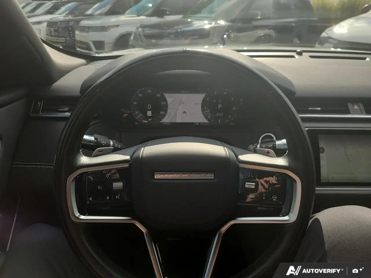 Land Rover Range Rover Velar - Image 13