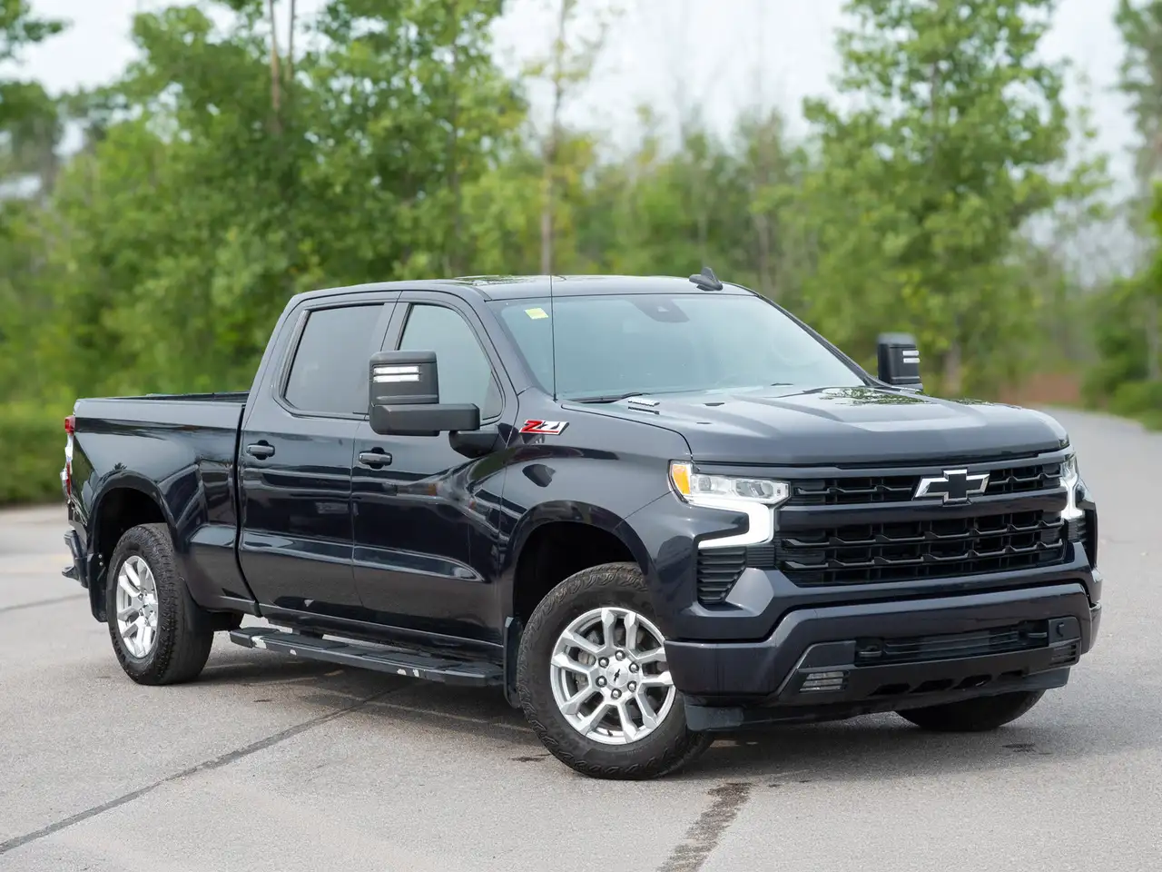 Chevrolet Silverado 1500 - Image 2