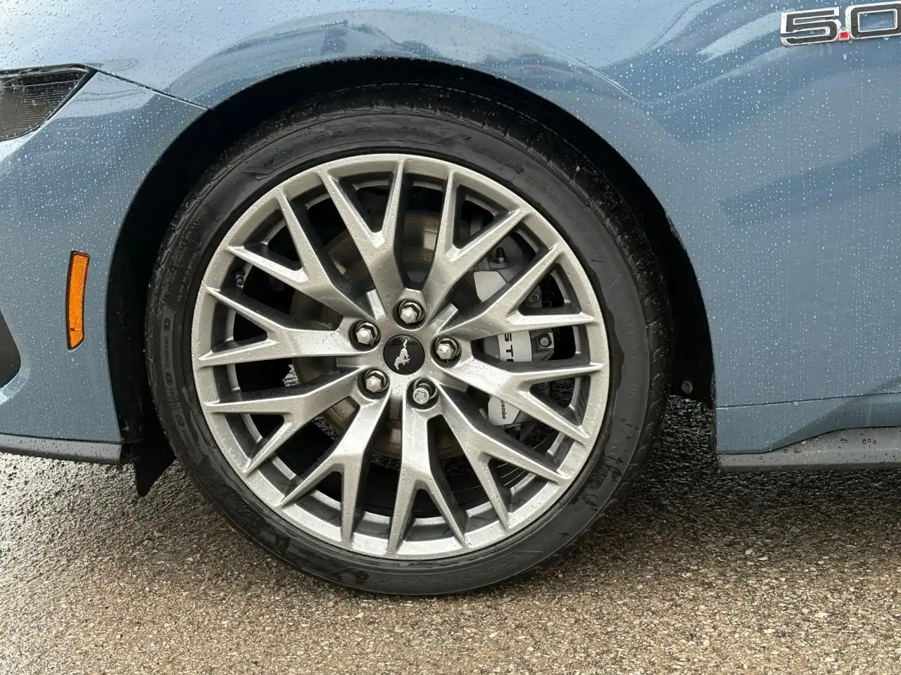 Ford Mustang - Image 11