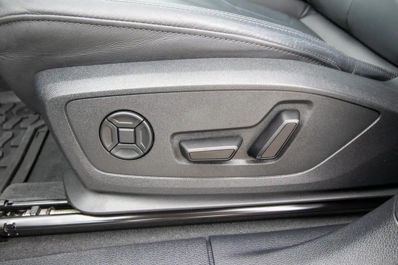 Audi Q3 - Image 12