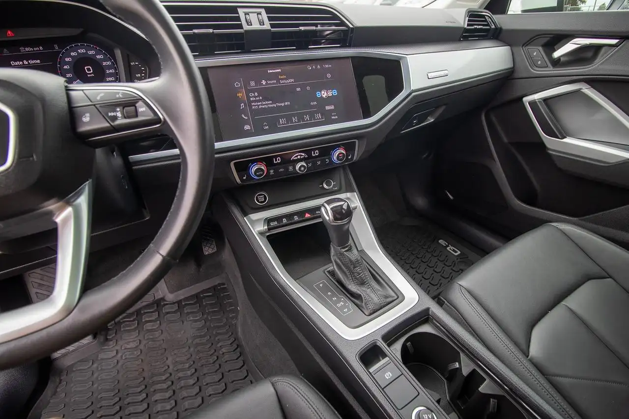 Audi Q3 - Image 18
