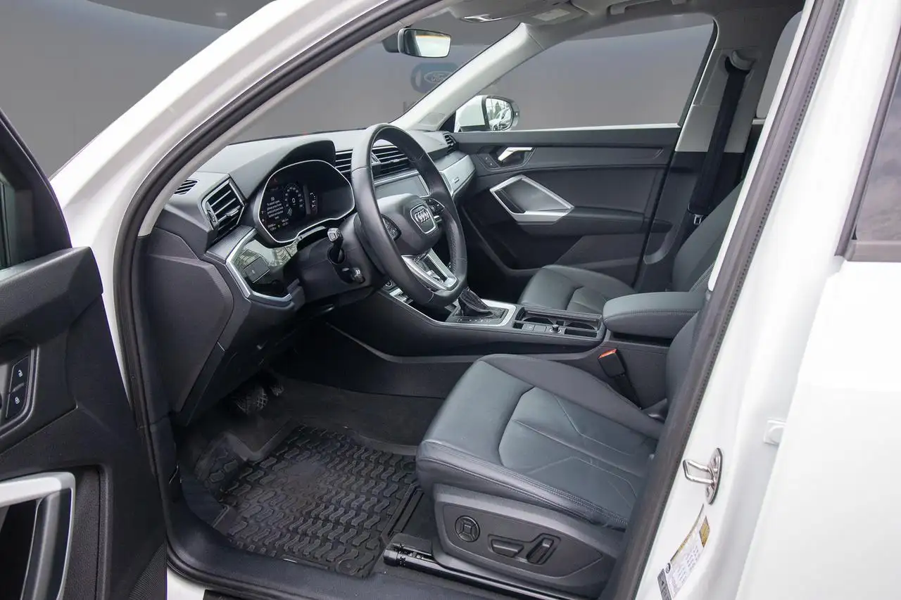 Audi Q3 - Image 10