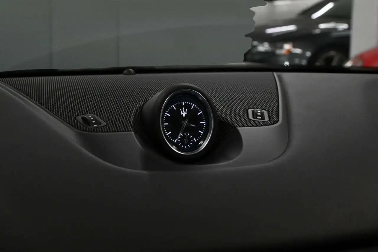Maserati Levante - Image 25