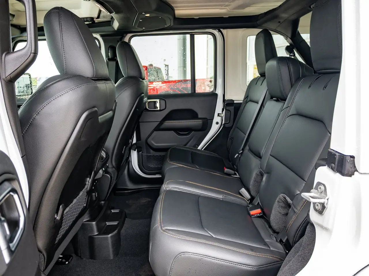 Jeep Wrangler - Image 16