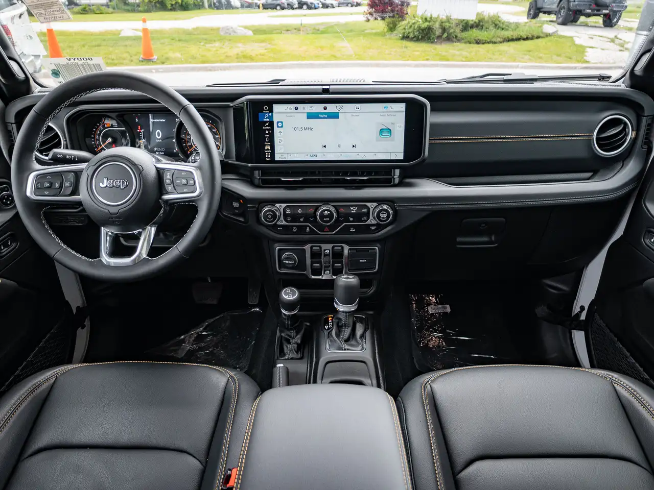 Jeep Wrangler - Image 27