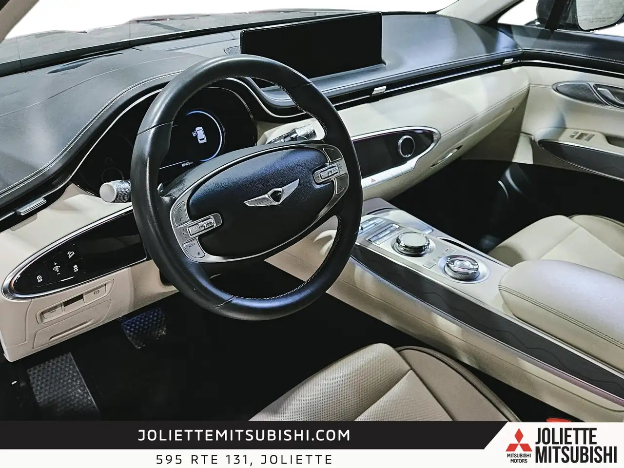 Genesis GV70 - Image 30