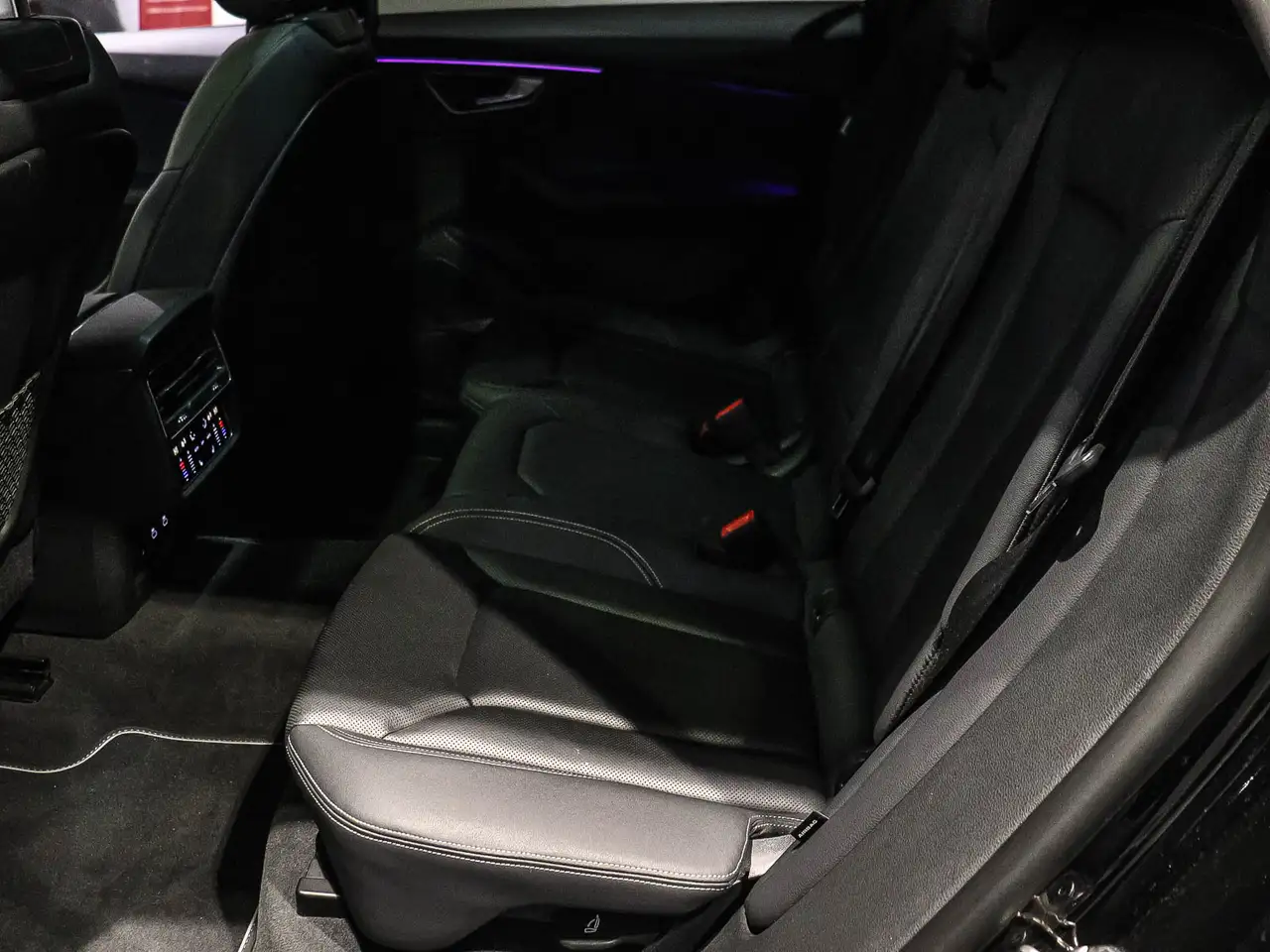Audi Q8 - Image 16
