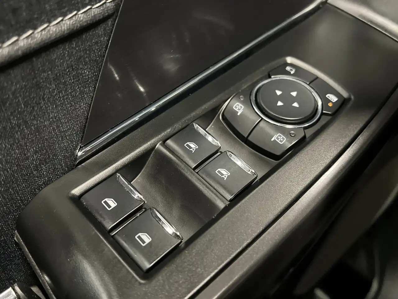 Ford F-150 - Image 40
