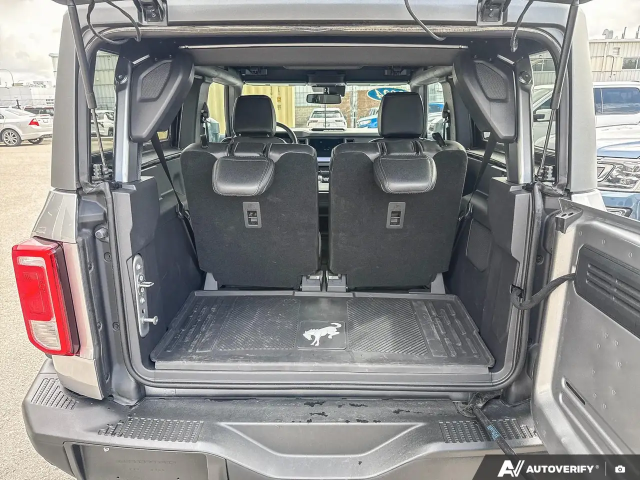 Ford Bronco - Image 12