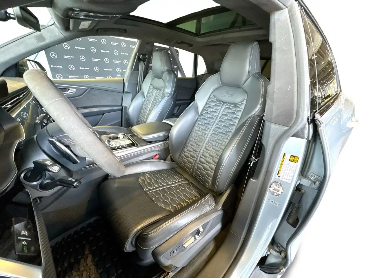 Audi RS Q8 - Image 15