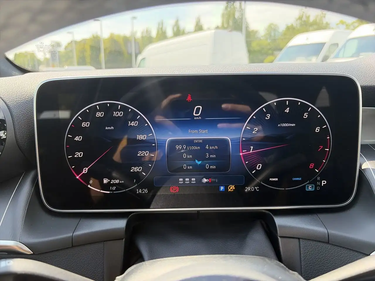 Mercedes-Benz GLC - Image 23