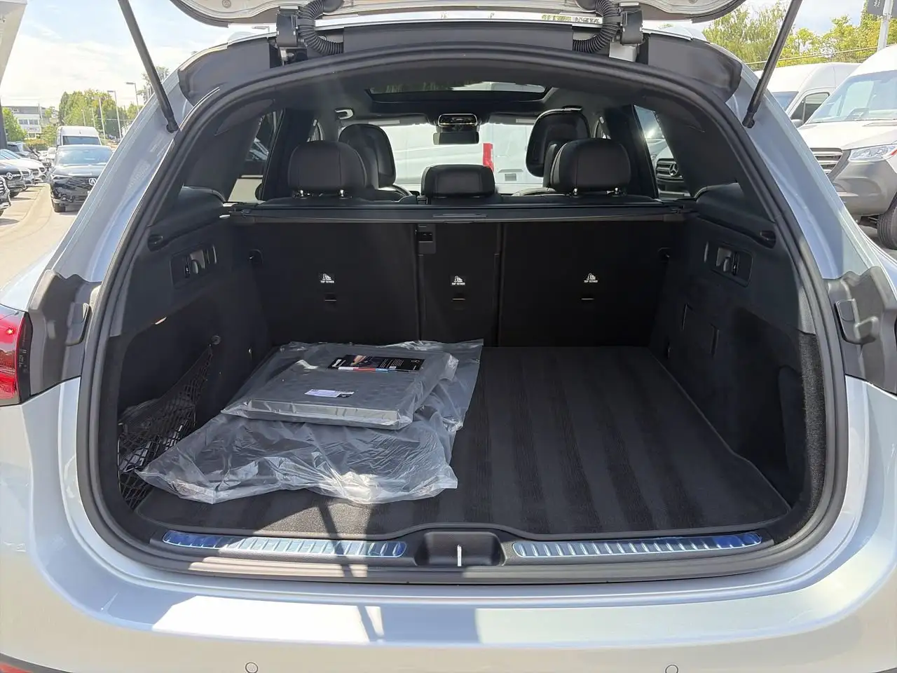 Mercedes-Benz GLC - Image 33