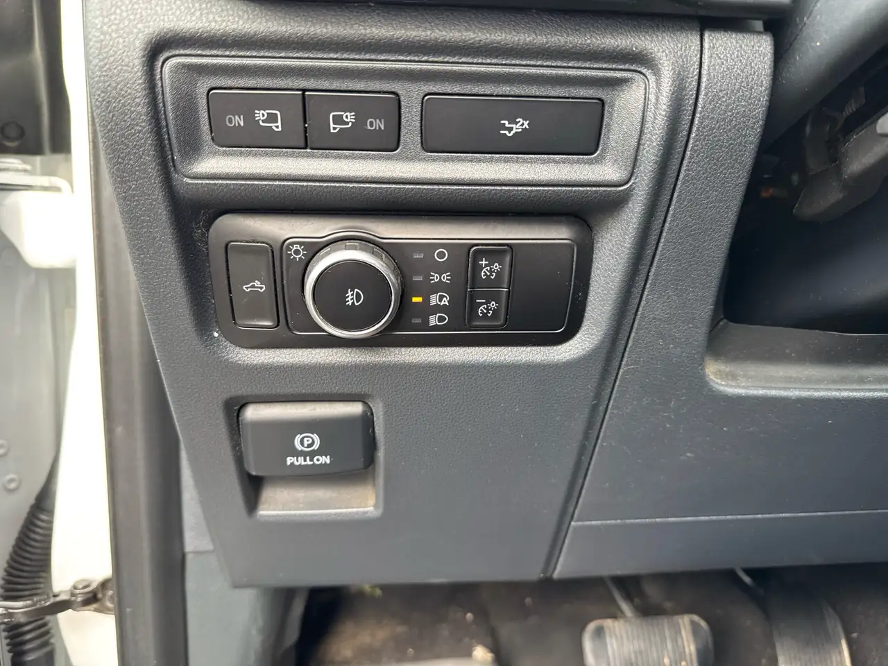 Ford F-150 - Image 6