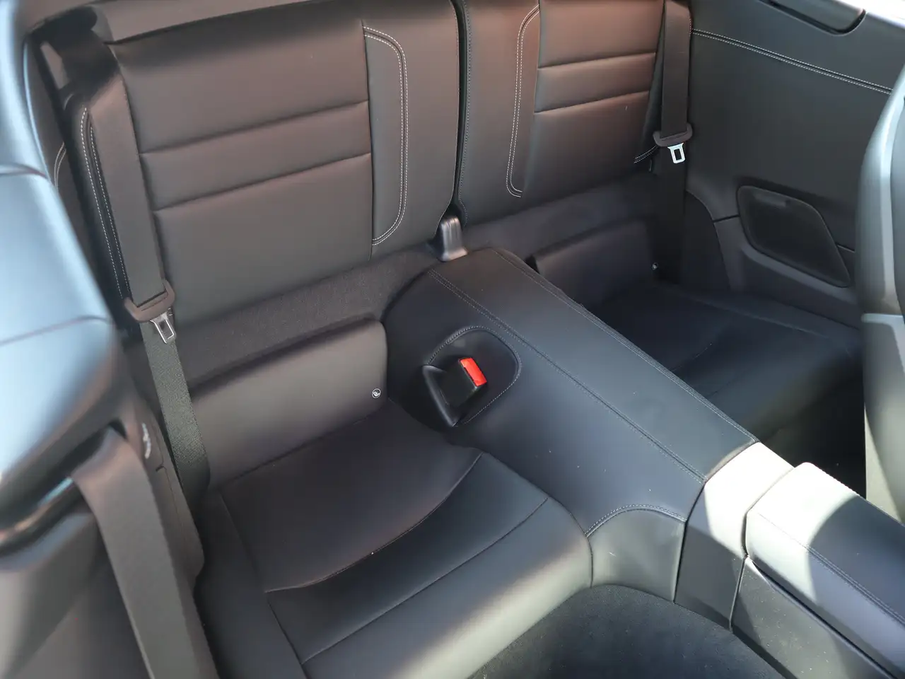 Porsche 911 - Image 28