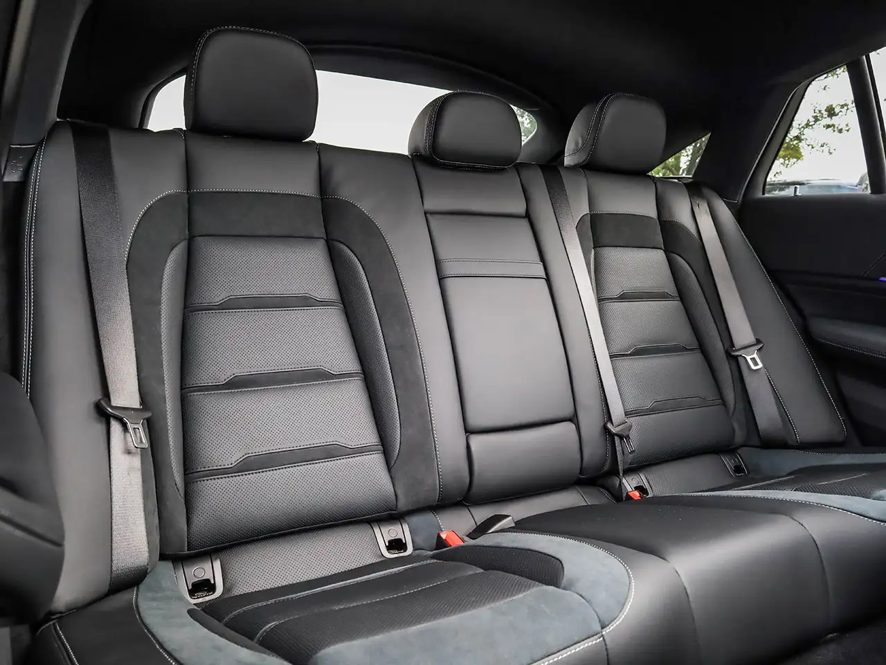 Mercedes-Benz GLE - Image 16
