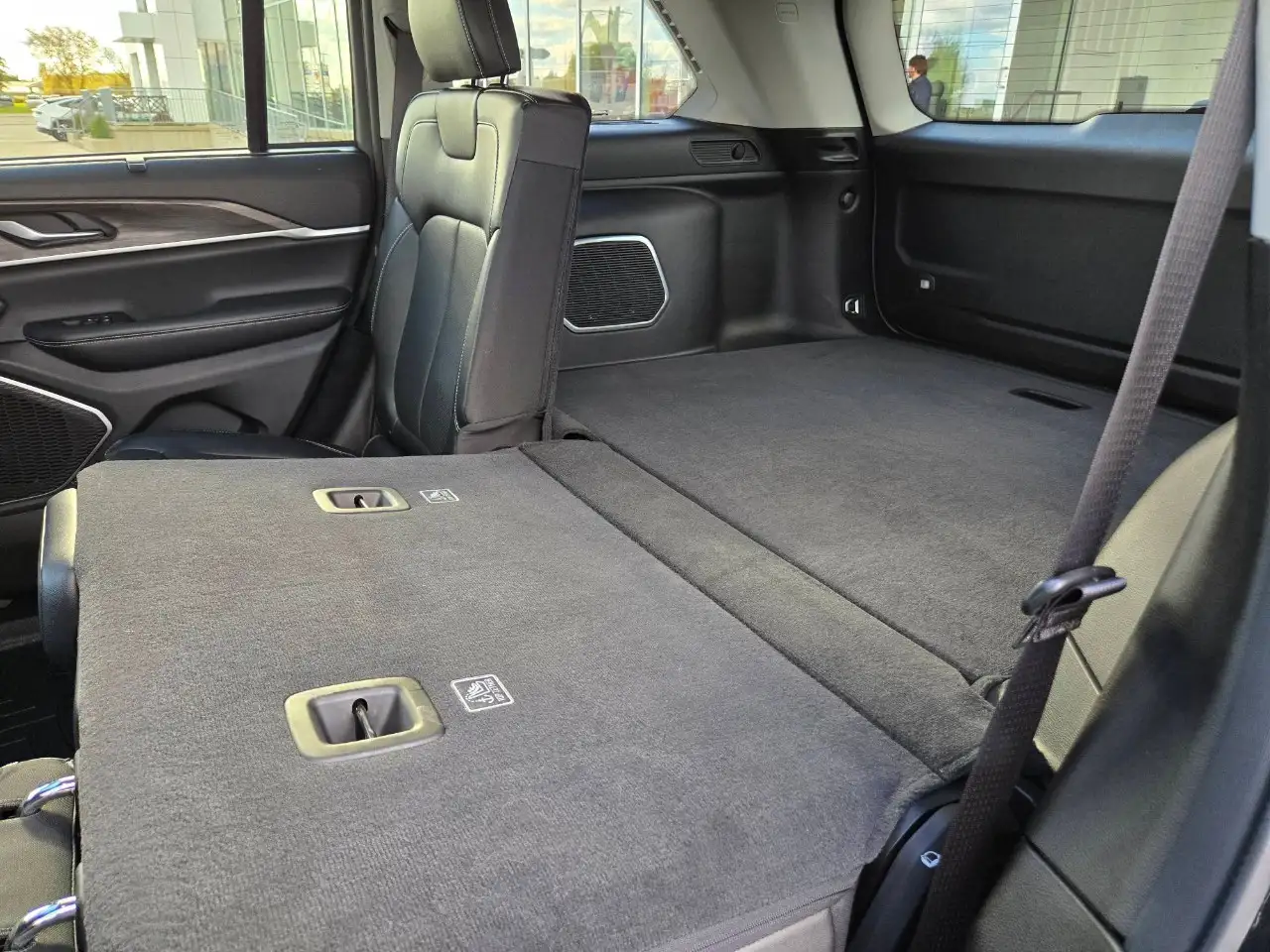 Jeep Grand Cherokee - Image 25