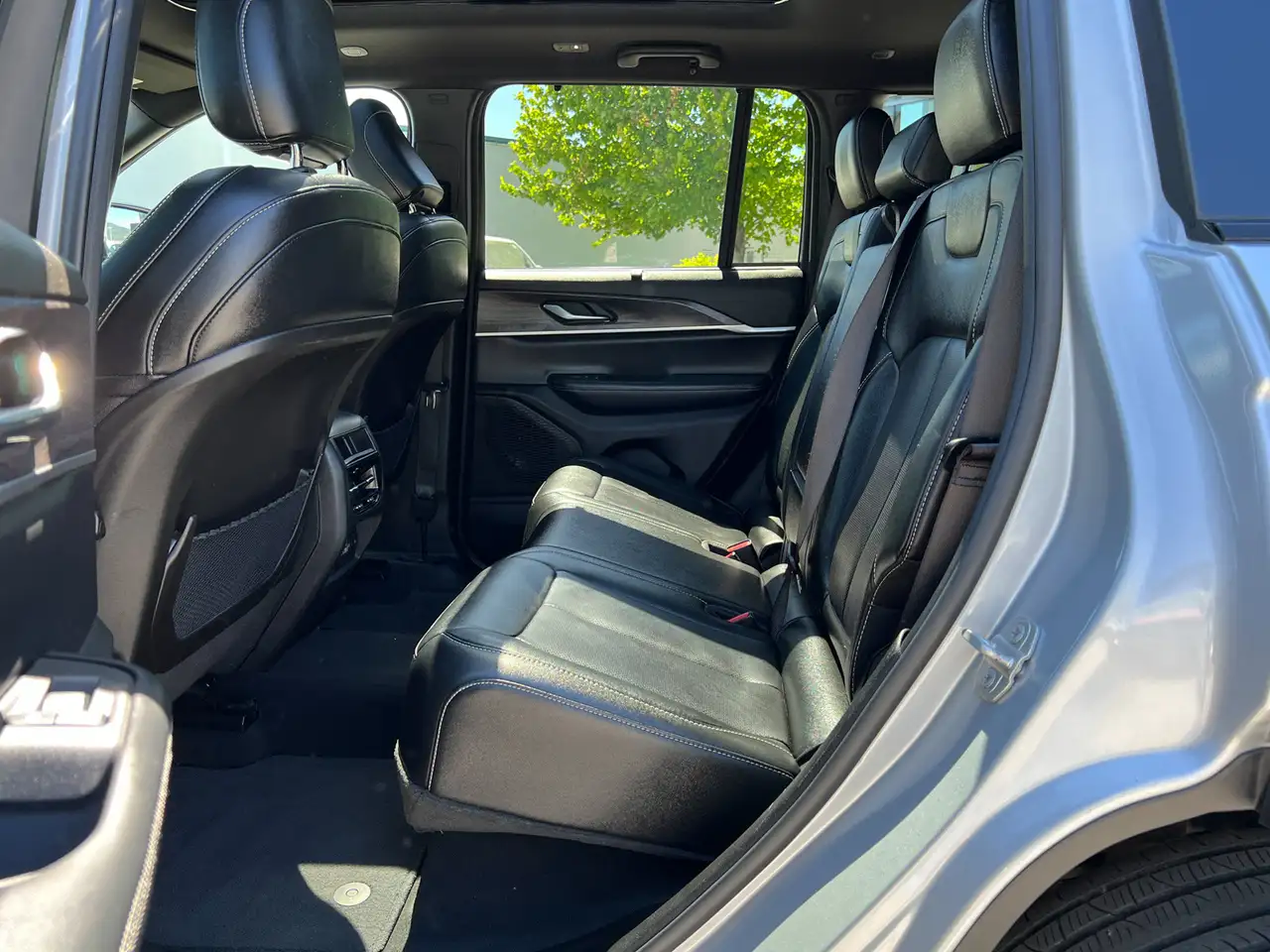 Jeep Grand Cherokee - Image 20