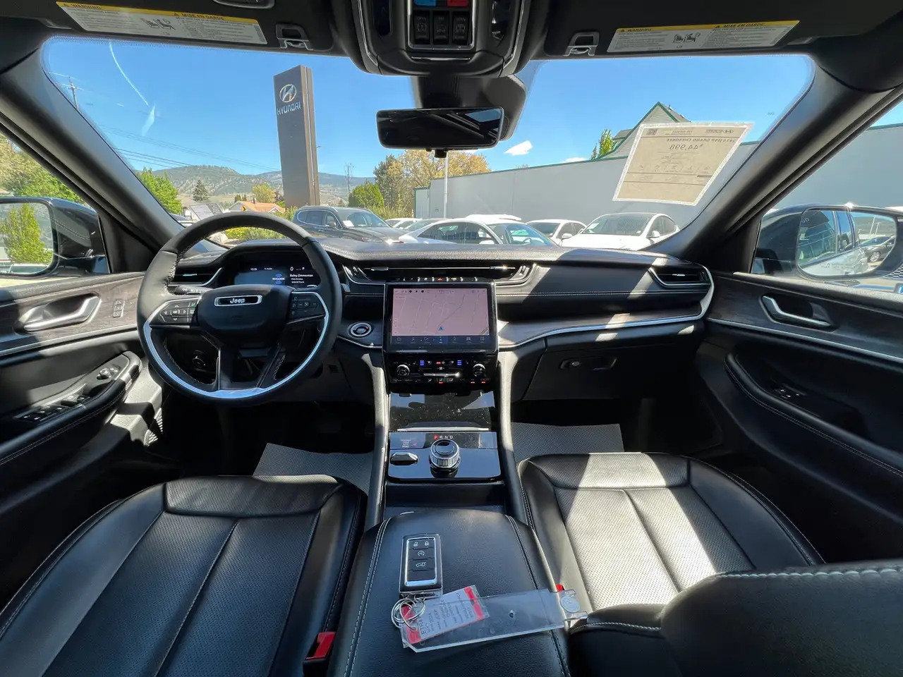 Jeep Grand Cherokee - Image 22