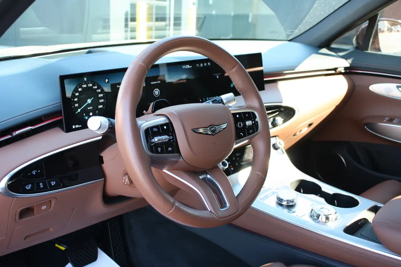 Genesis GV70 - Image 9