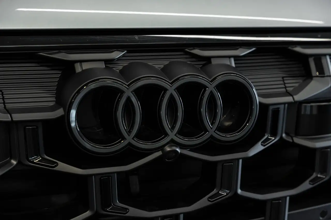 Audi Q7 - Image 30