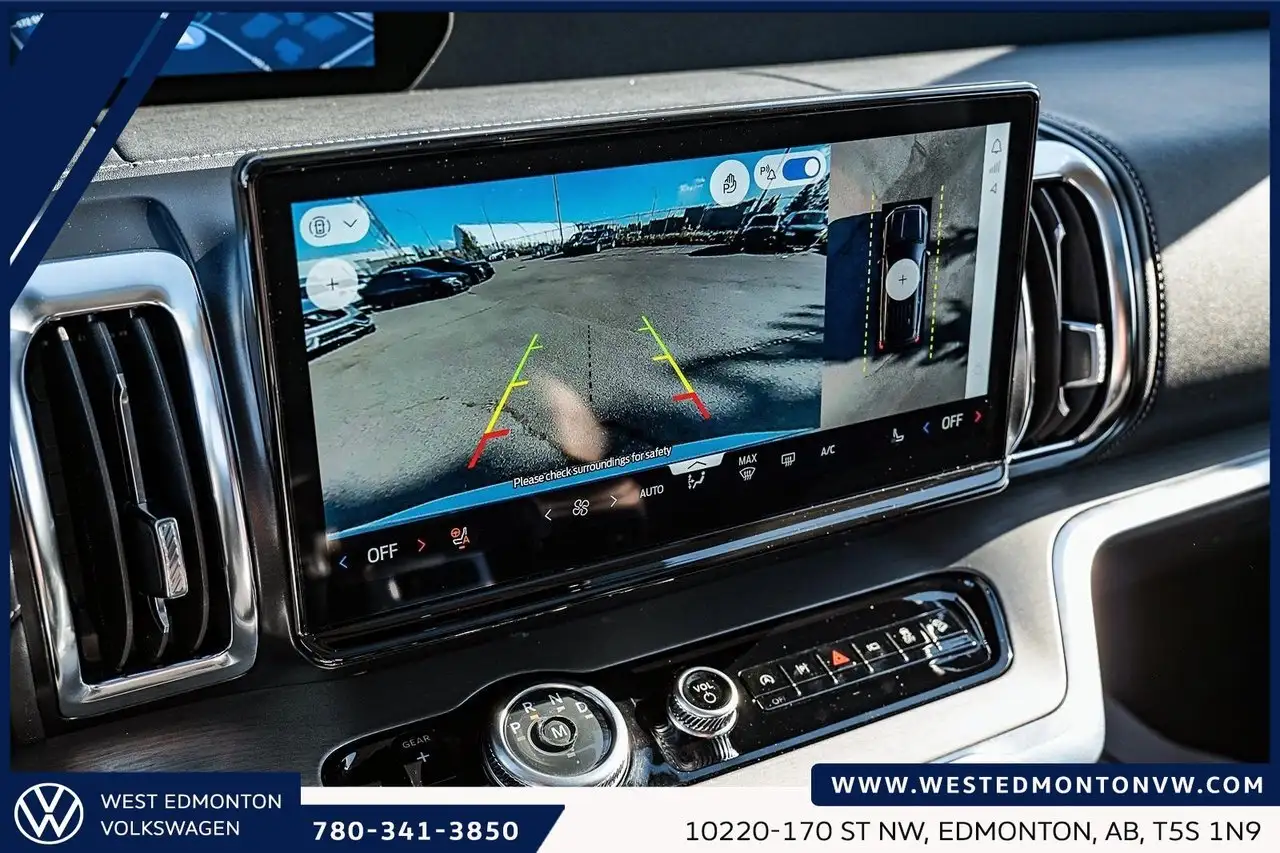 Ford Expedition - Image 25