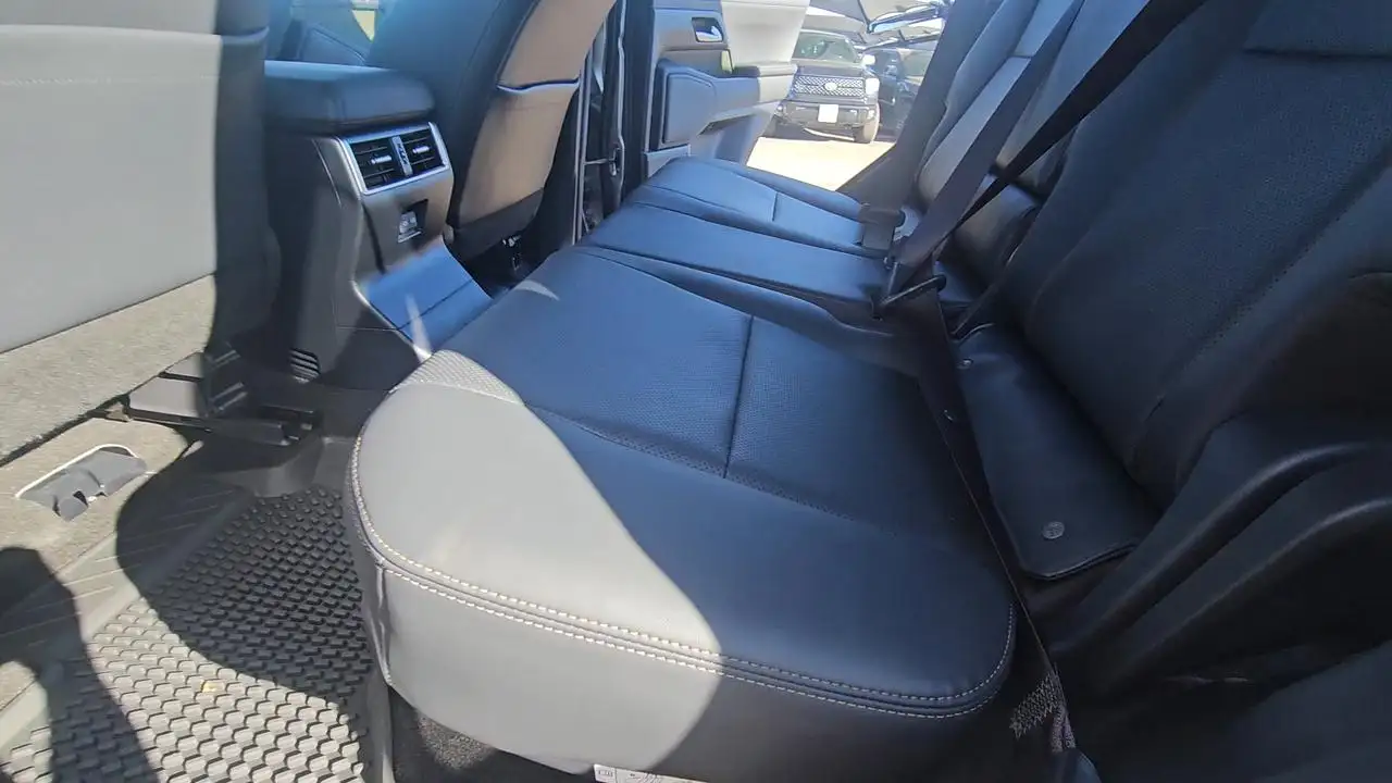 Lexus GX - Image 20