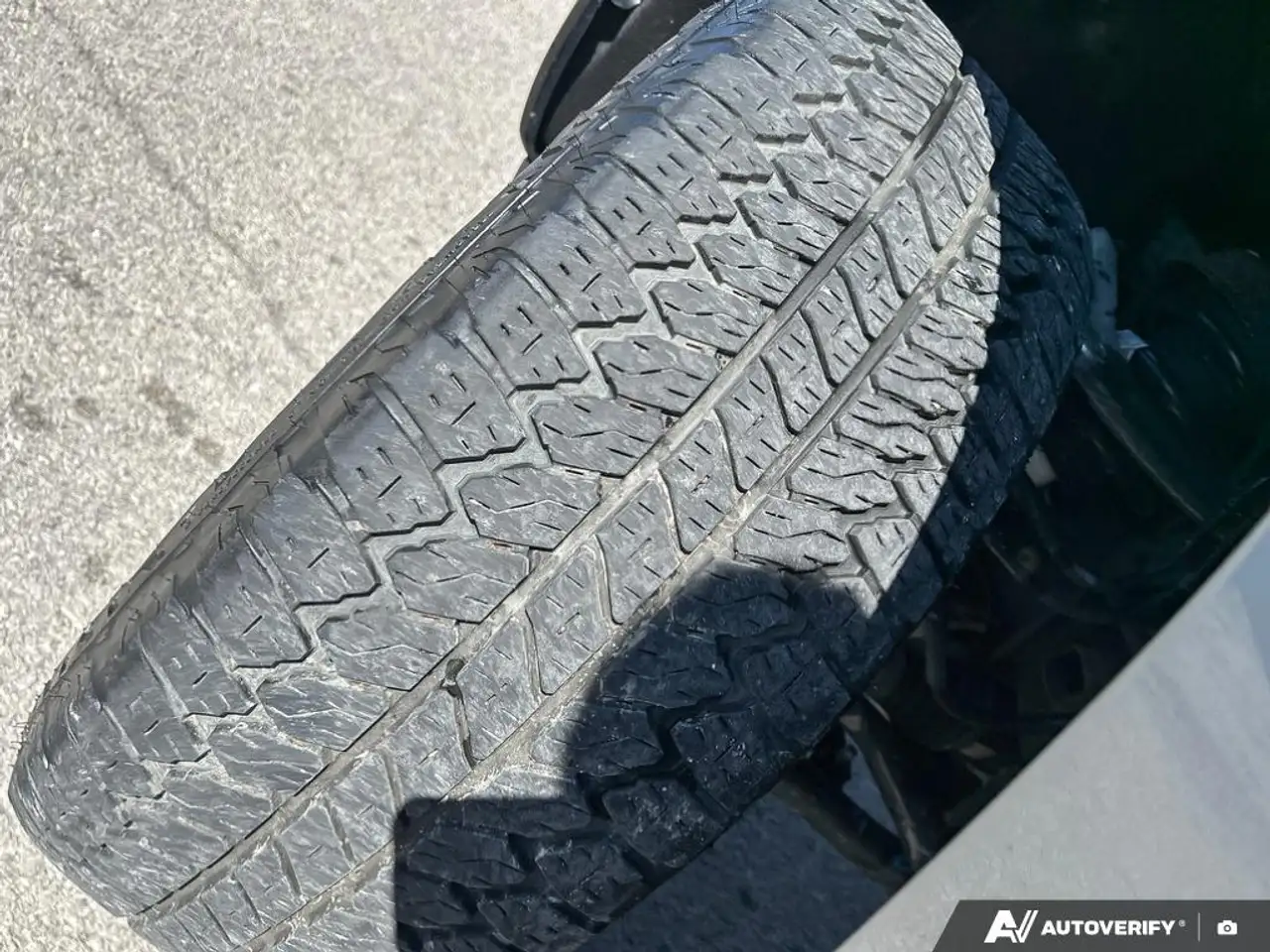Chevrolet Silverado 1500 - Image 7