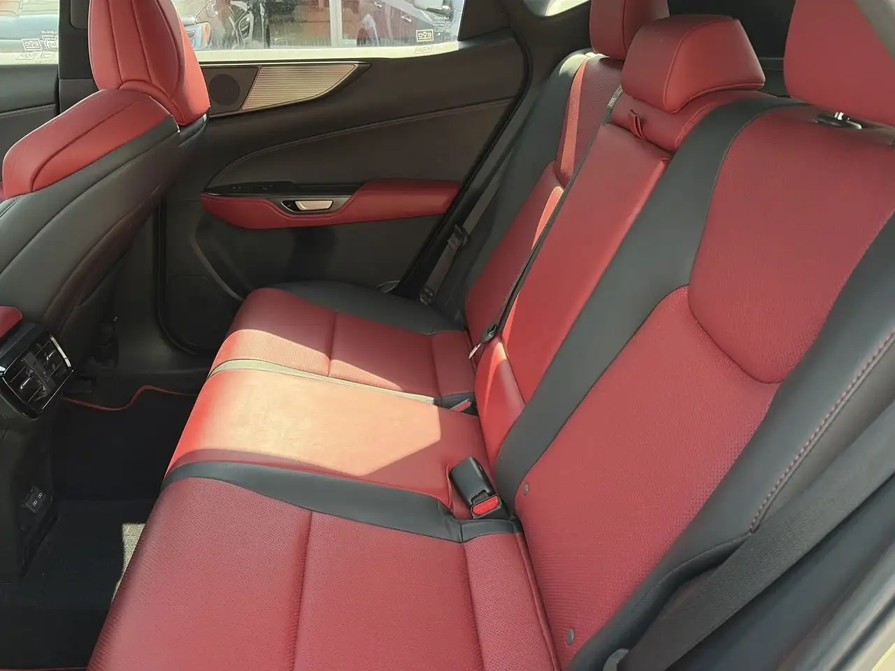 Lexus NX - Image 30