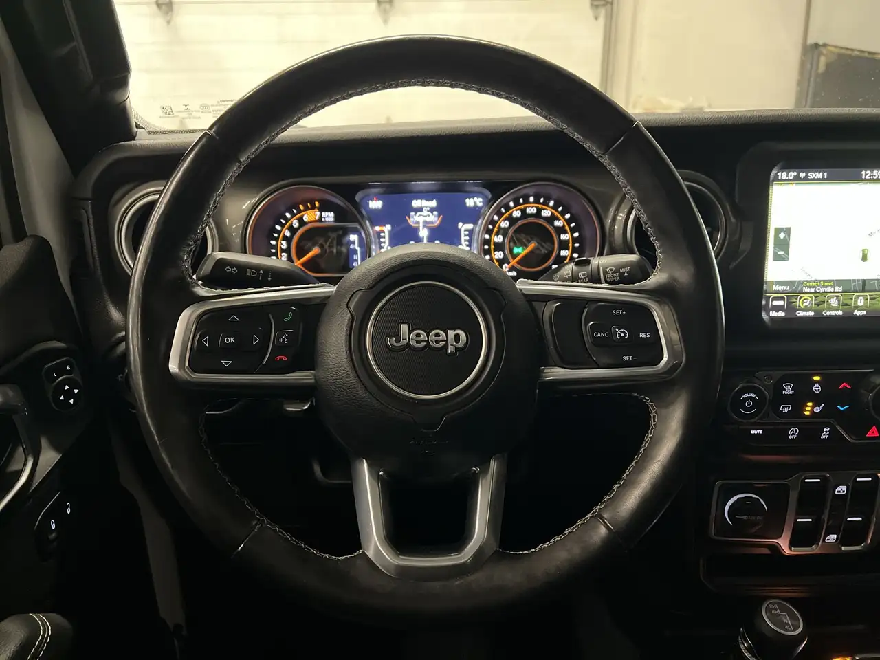 Jeep Wrangler - Image 17