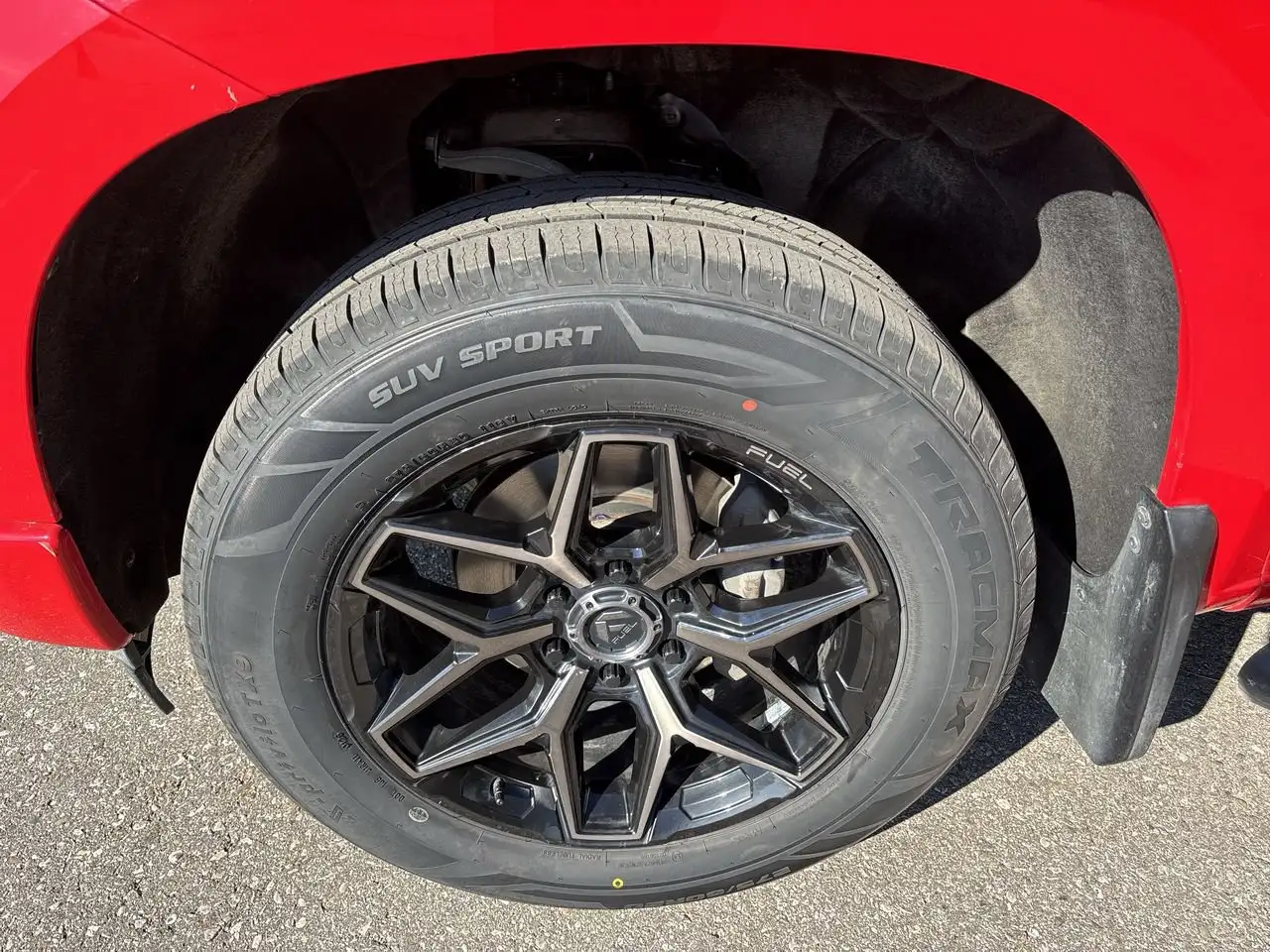 Chevrolet Silverado 1500 - Image 11