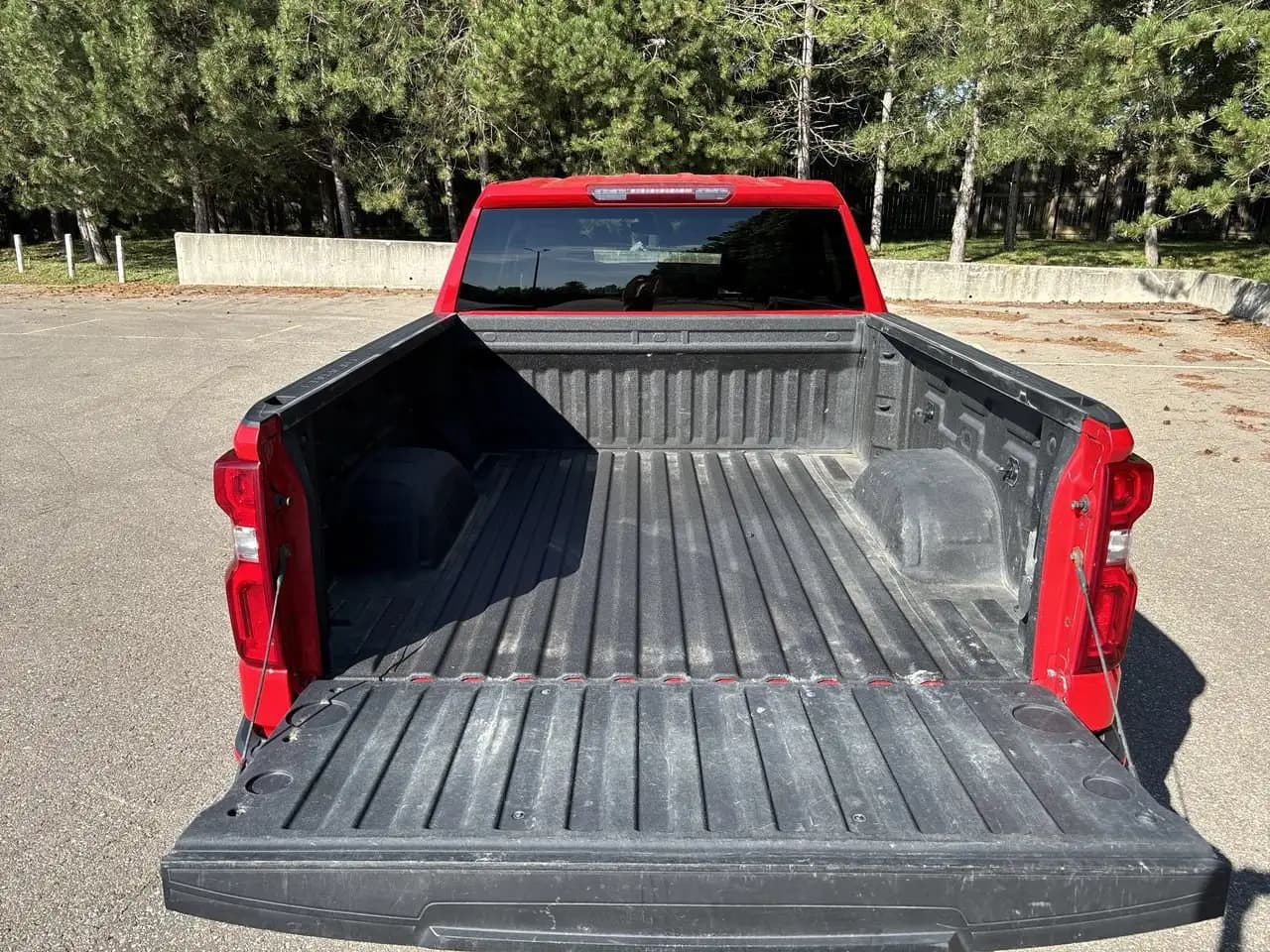 Chevrolet Silverado 1500 - Image 17