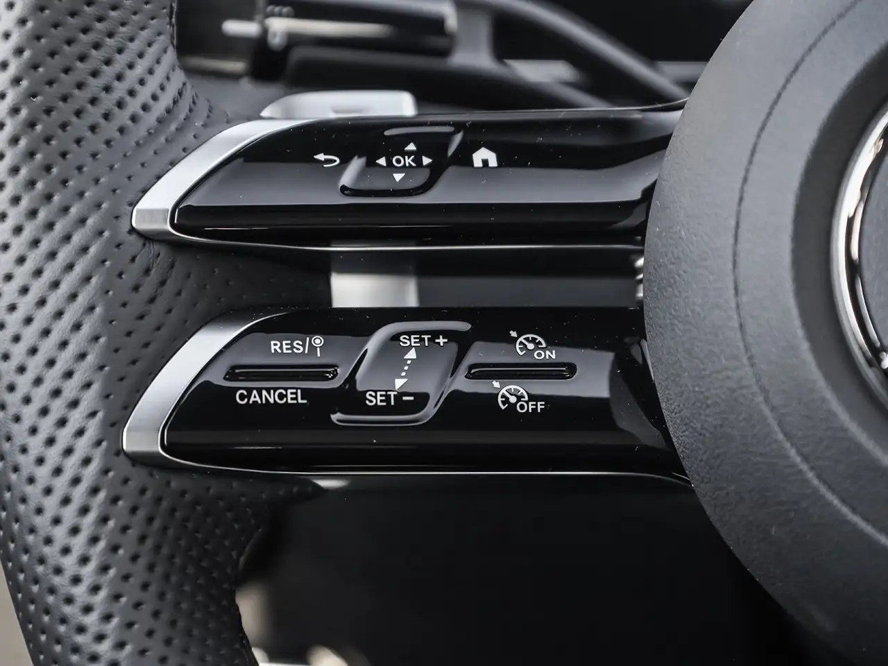 Mercedes-Benz C-Class - Image 21