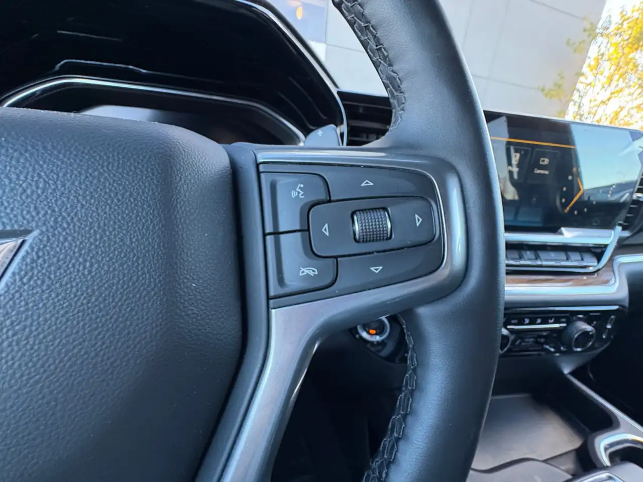 Chevrolet Silverado 1500 - Image 14