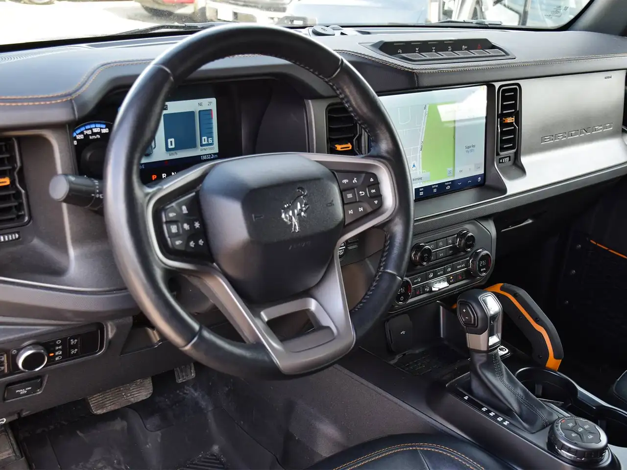 Ford Bronco - Image 15