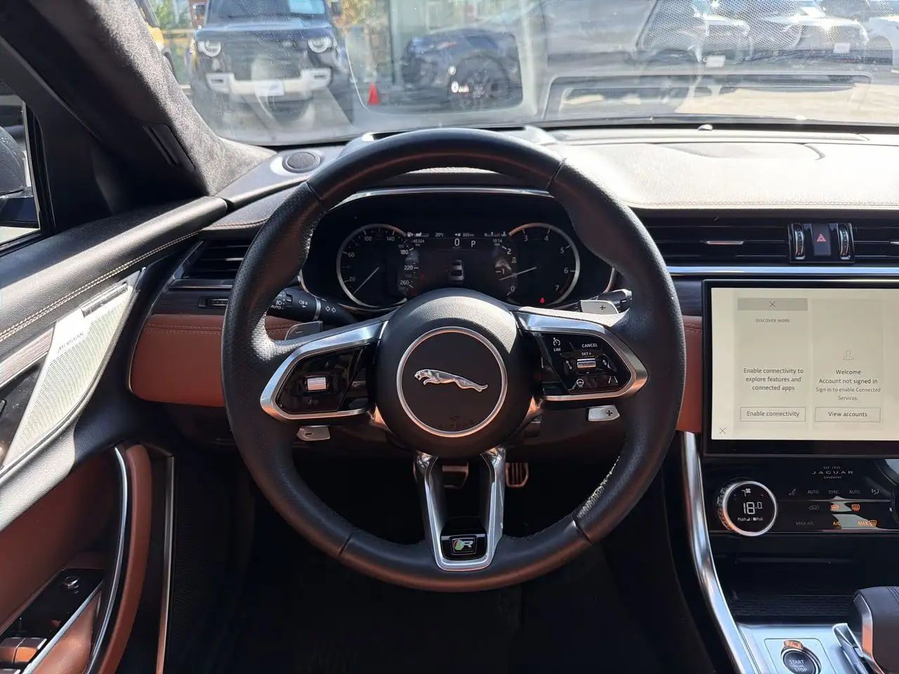 Jaguar XF - Image 11