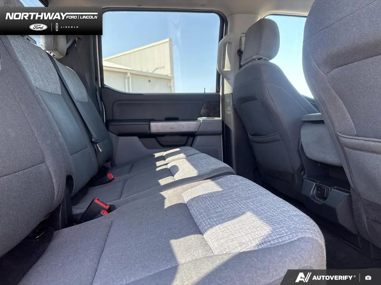 Ford F-150 - Image 21