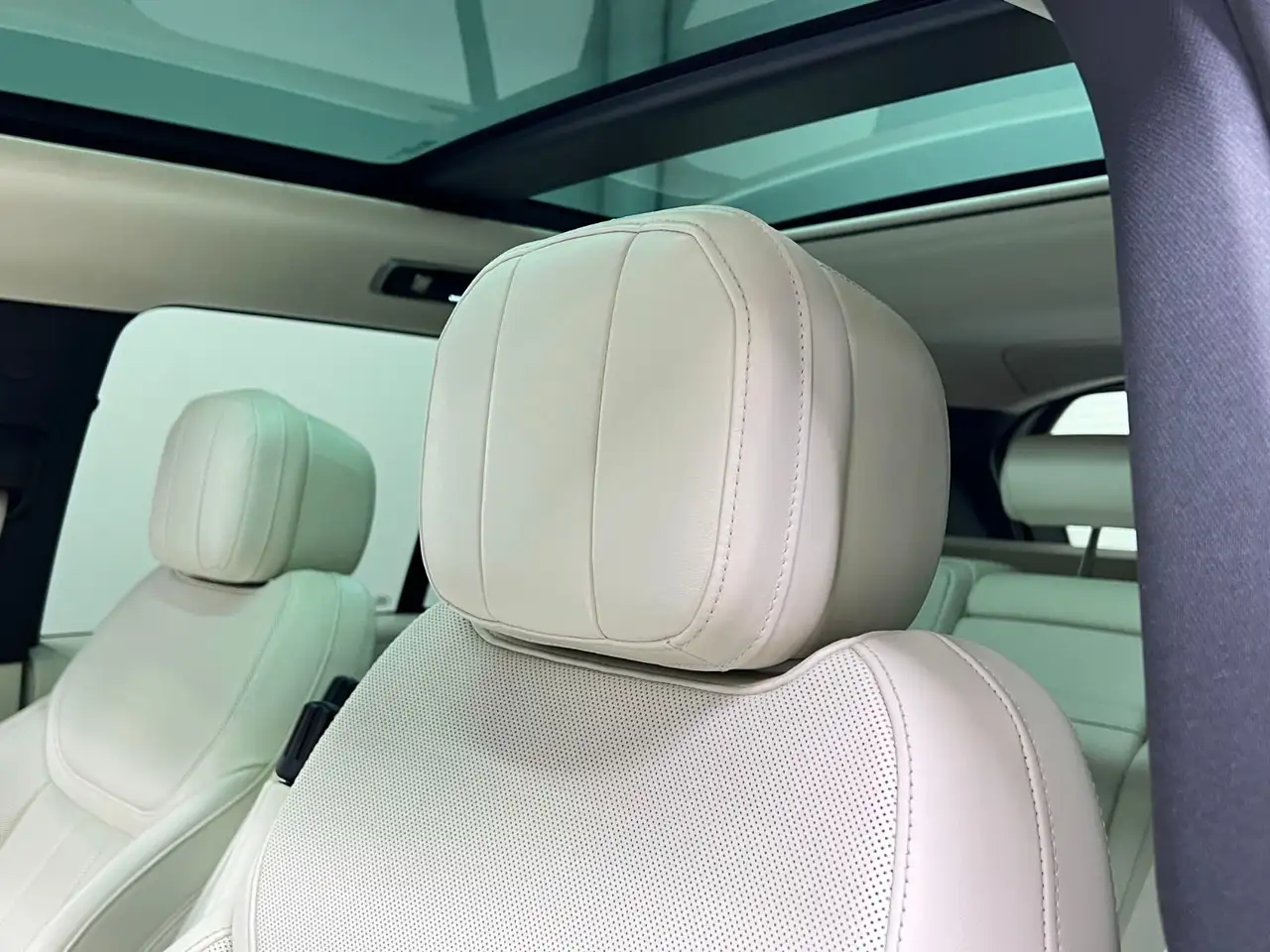 Land Rover Range Rover - Image 28