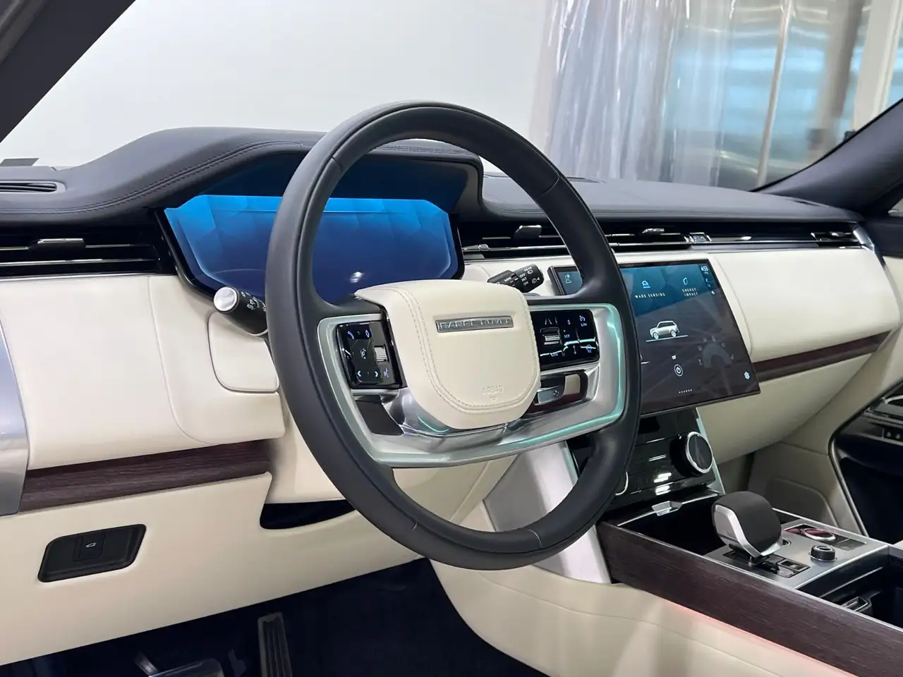 Land Rover Range Rover - Image 20
