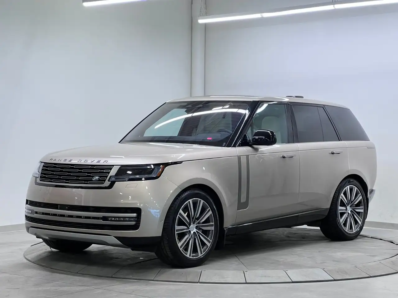Land Rover Range Rover - Image 1