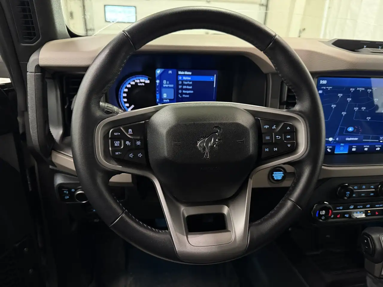 Ford Bronco - Image 26
