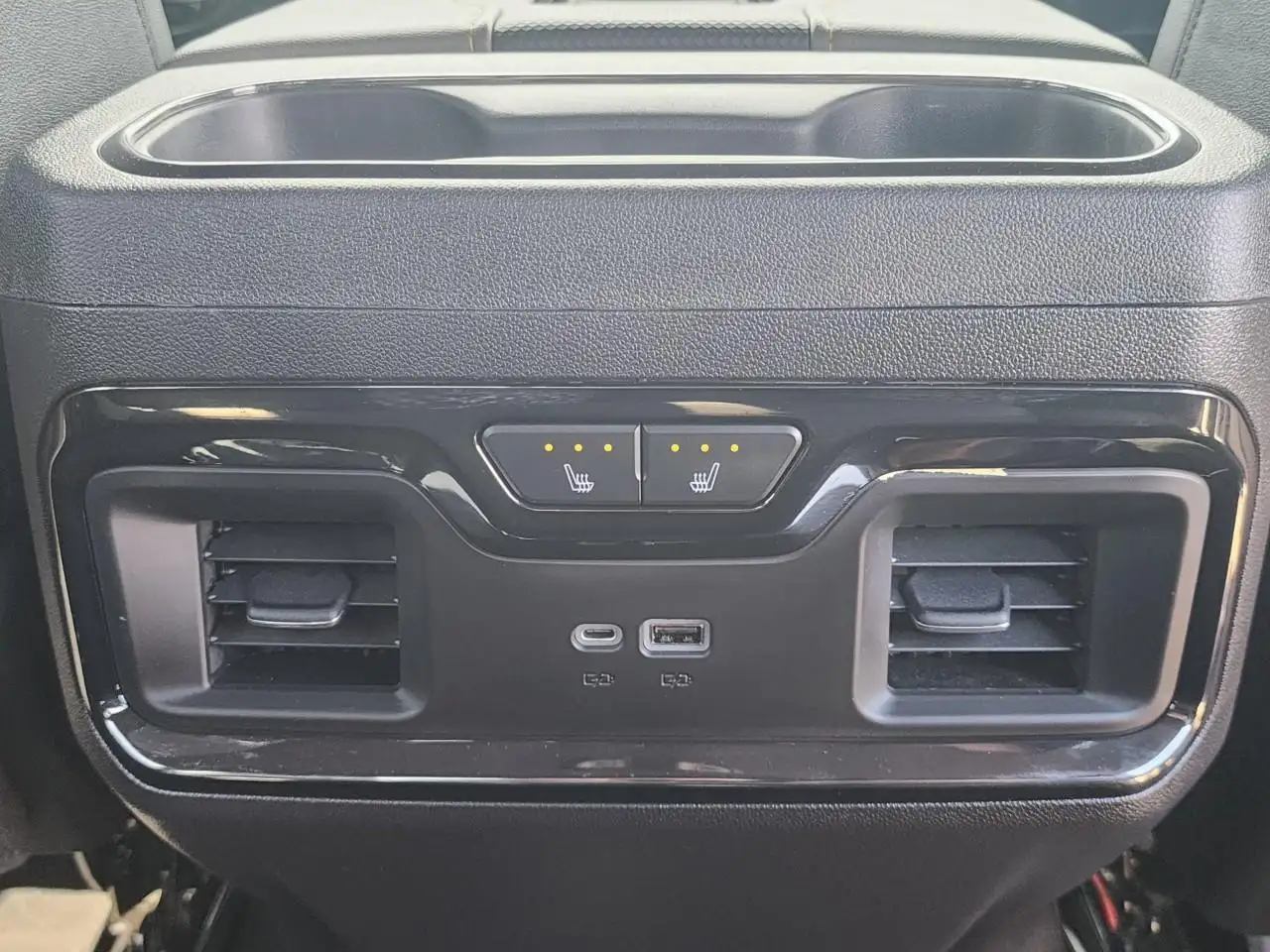 Chevrolet Silverado 1500 - Image 19