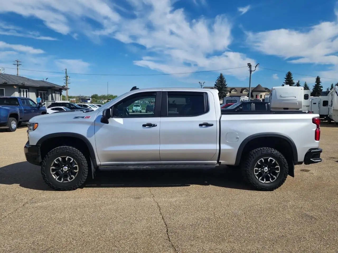 Chevrolet Silverado 1500 - Image 3