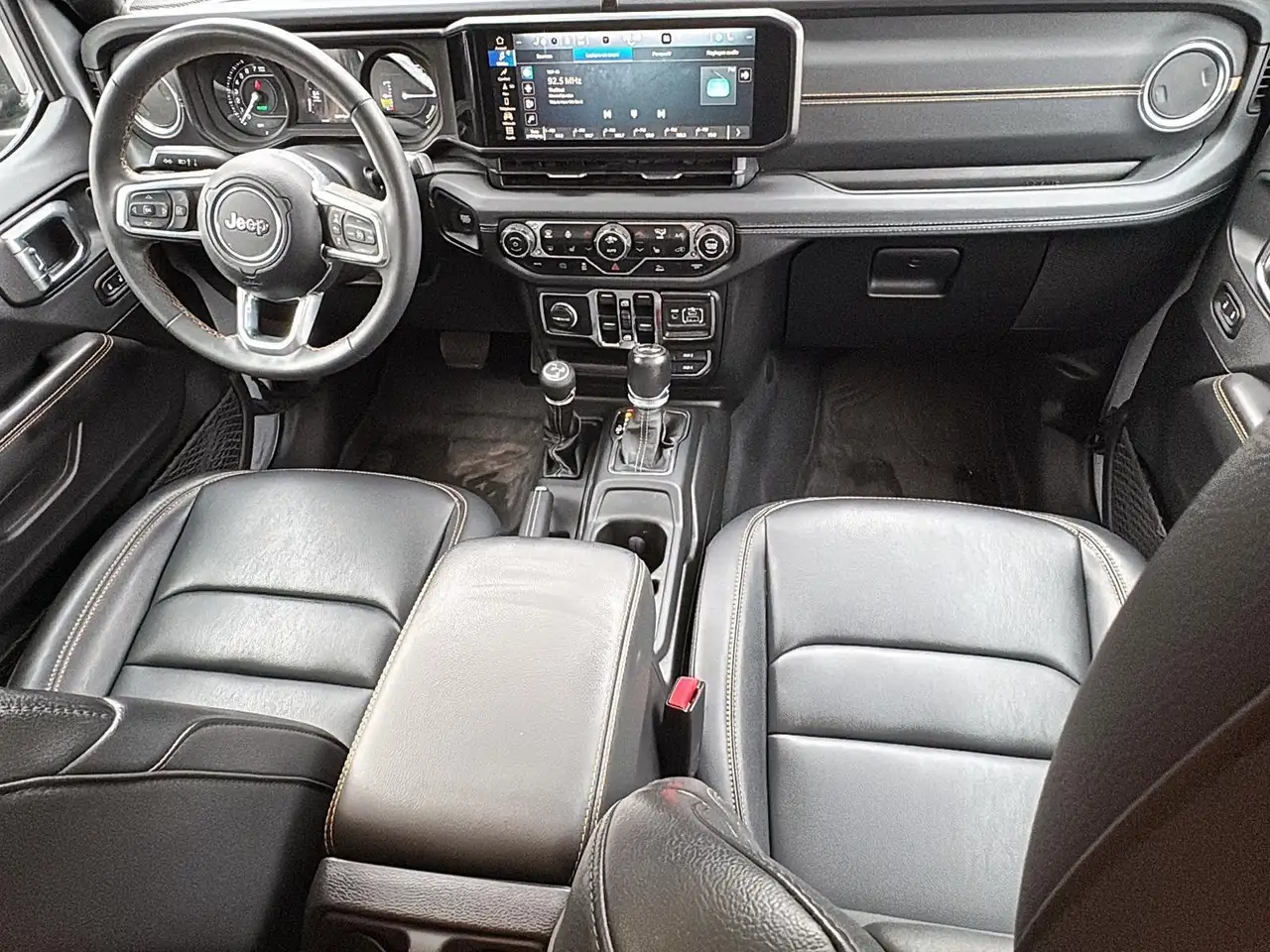 Jeep Wrangler - Image 17