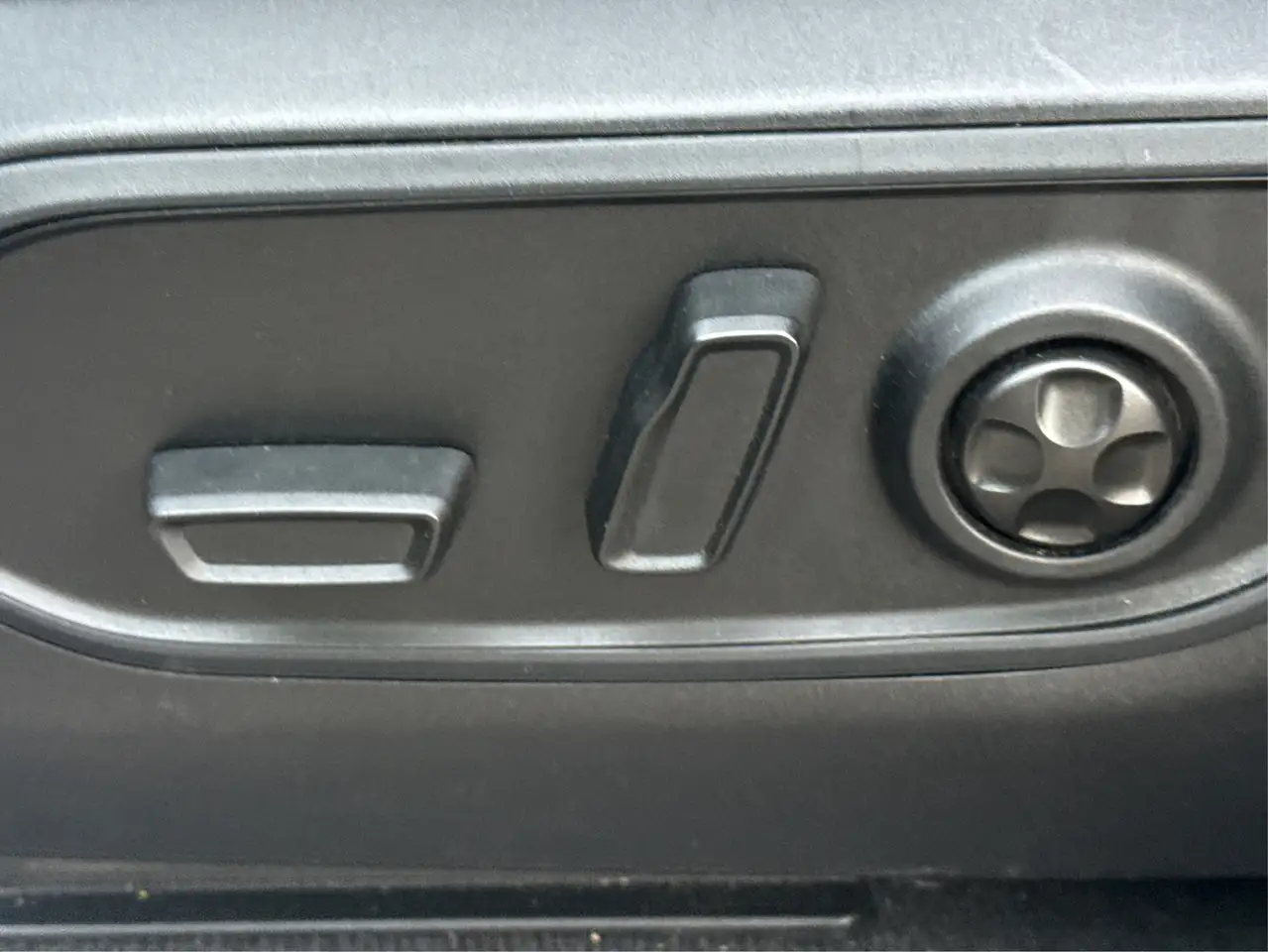 Jeep Grand Cherokee - Image 17