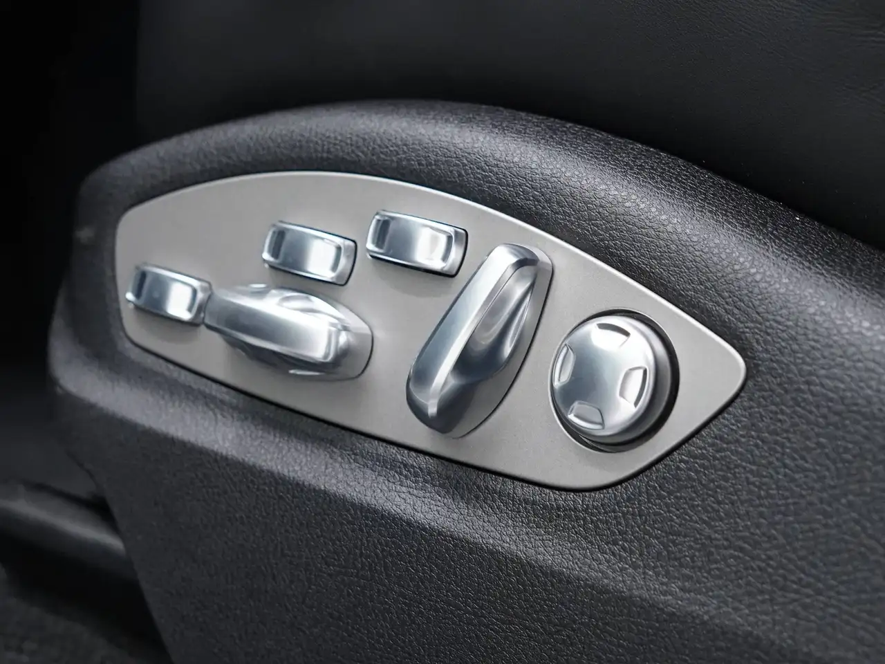 Porsche Macan - Image 18