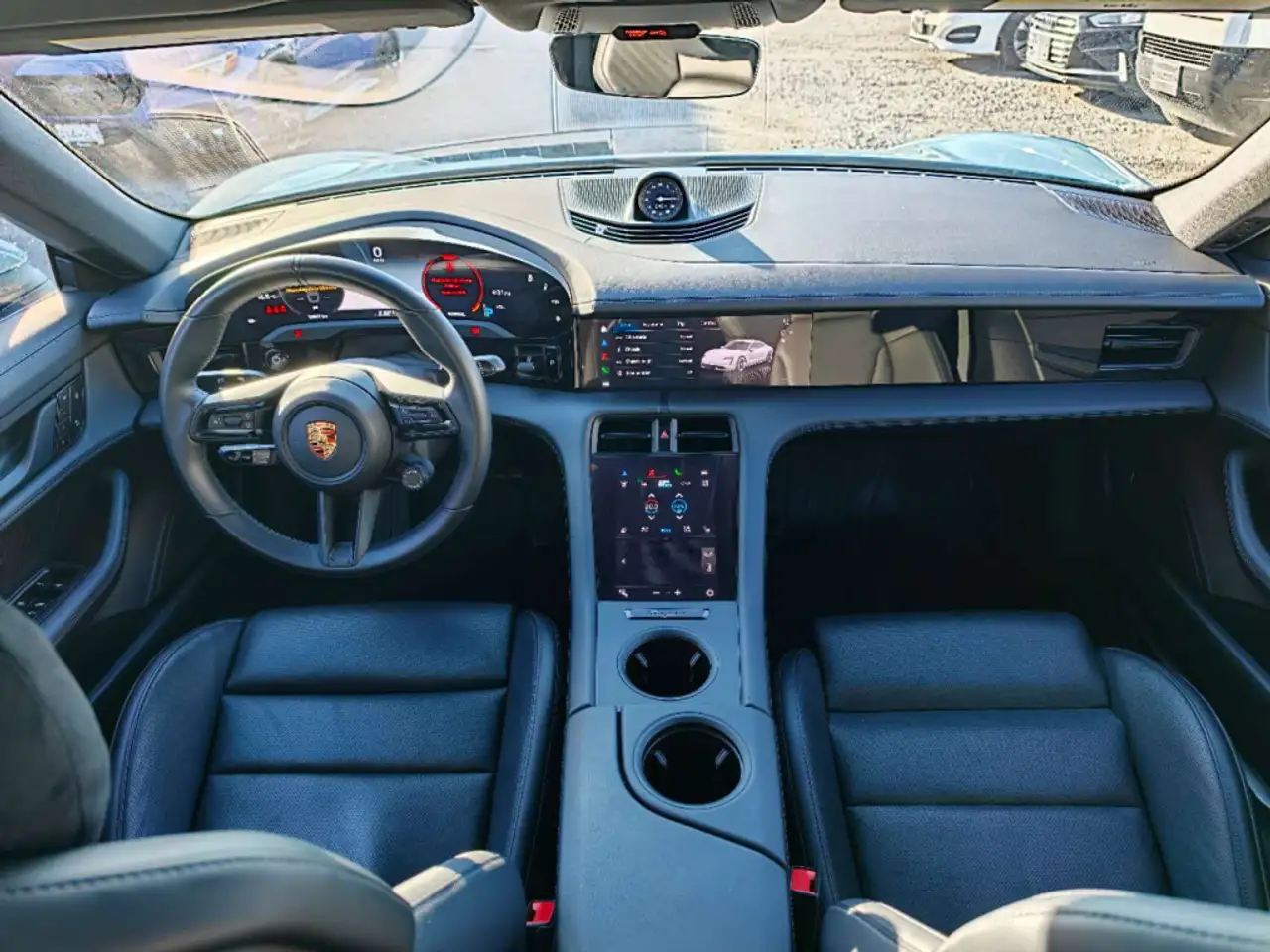 Porsche Taycan - Image 11