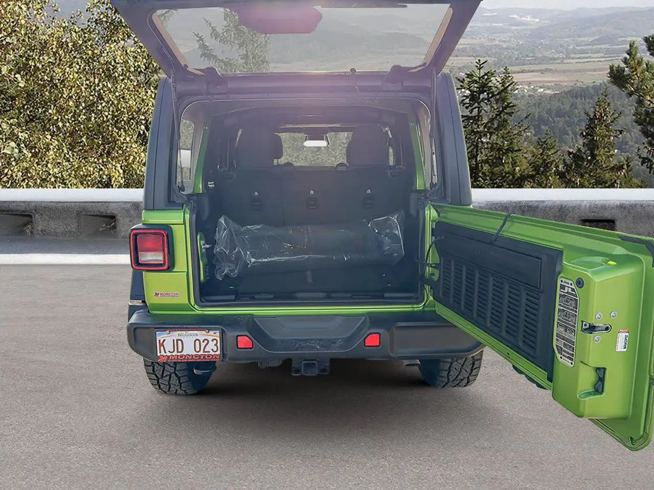 Jeep Wrangler - Image 21
