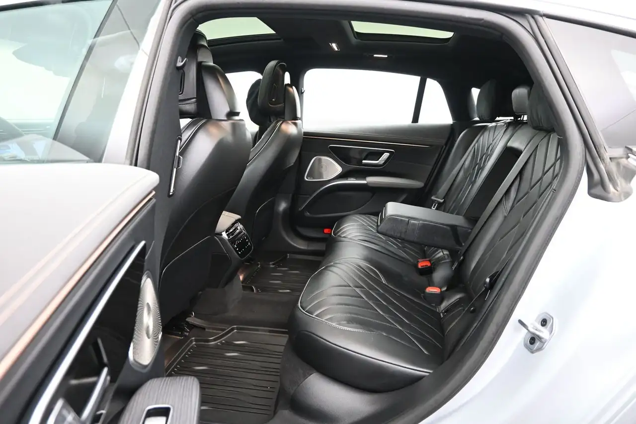 Mercedes-Benz EQS - Image 24
